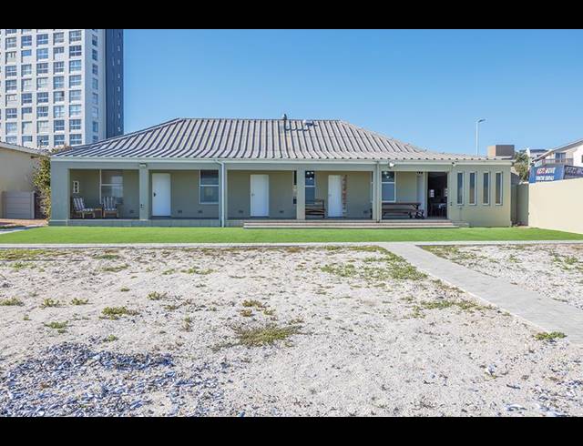 5 BEDROOM PROPERTY TO RENT IN BLOUBERGSTRAND